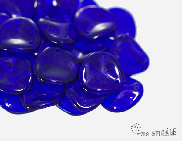 Rose petal 14x13 mm, Transparent Cobalt, 10 ks