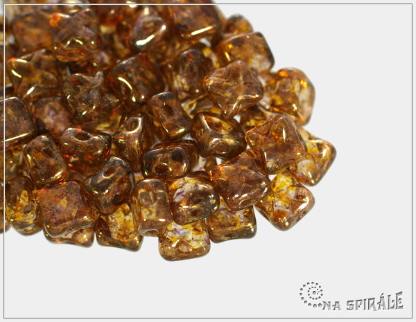 Silky Star Beads Crystal Senegal Brown Purple 6x6 mm, 30 ks