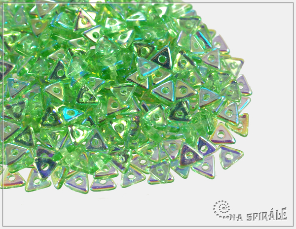 Tri-bead, peridot AB, 2,5 g
